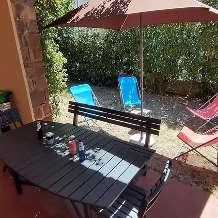 Apartment Superbe Appartement, Plein Centre Avec Jardin