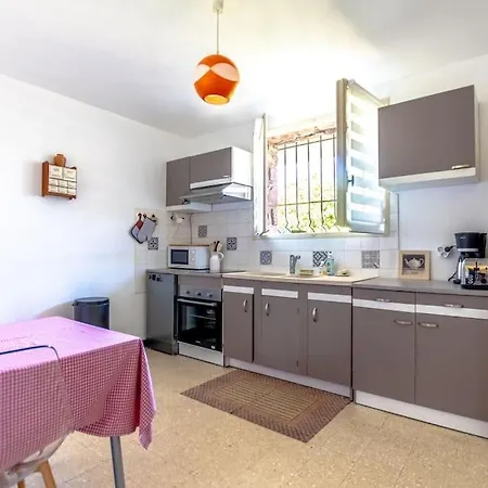 Lägenhet Superbe Appartement, Plein Centre Avec Jardin *