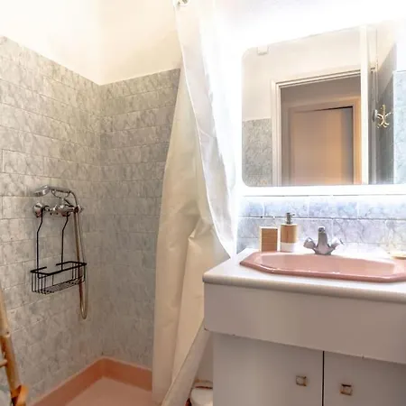 Superbe Appartement, Plein Centre Avec Jardin